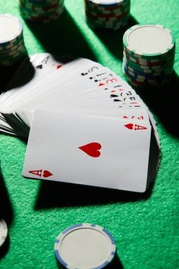 Live-dealer blackjack table with real dealer and multi-camera feed on tempur platform